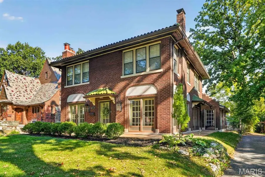 7035 Forsyth Boulevard, Hadley, MO 63105 - #2