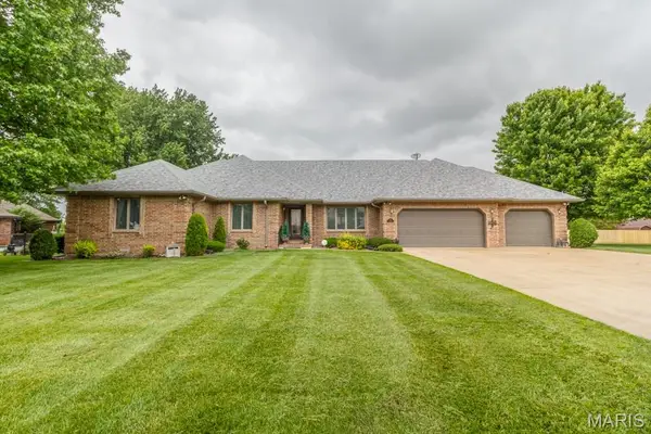 417 Lantern Lane, Lebanon, MO 65536
