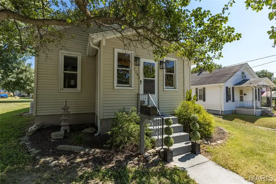 778 N 6th Street, Ste Genevieve, MO 63670 - #3