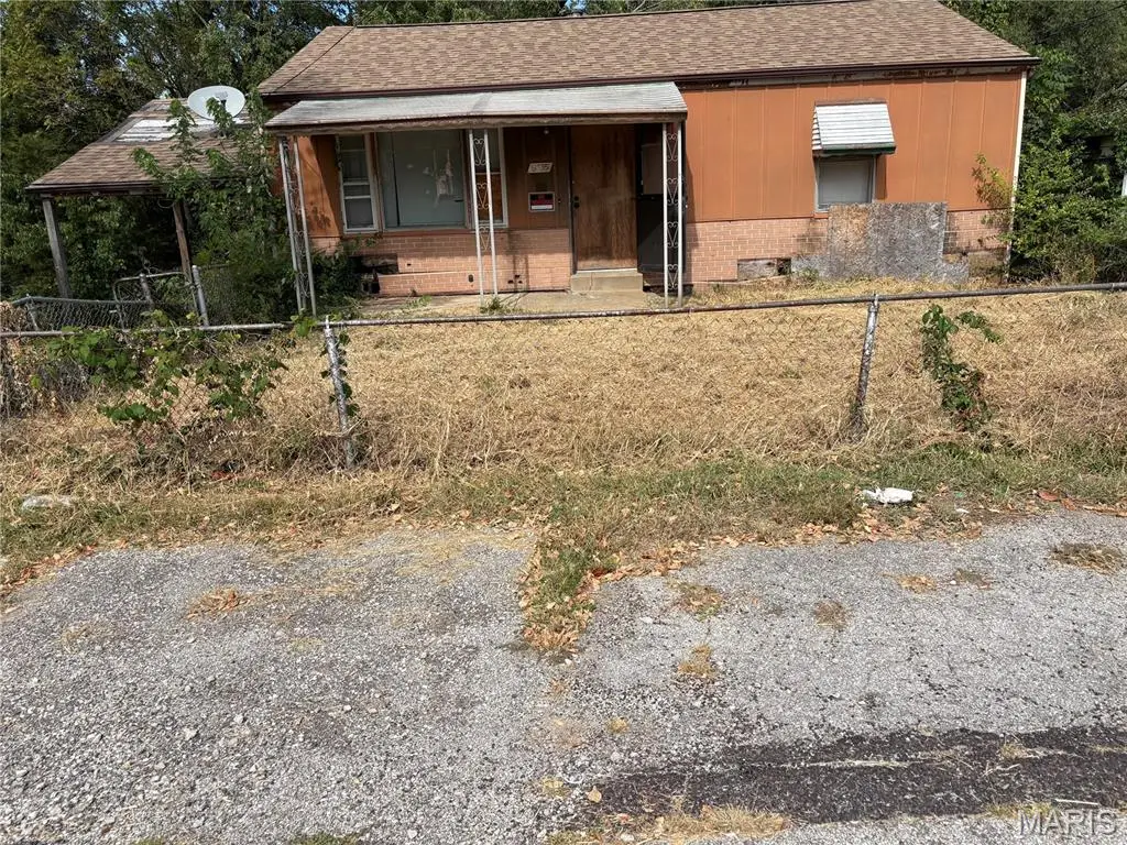 8735 Shirley Avenue, Saint Louis, MO 63121 - #1