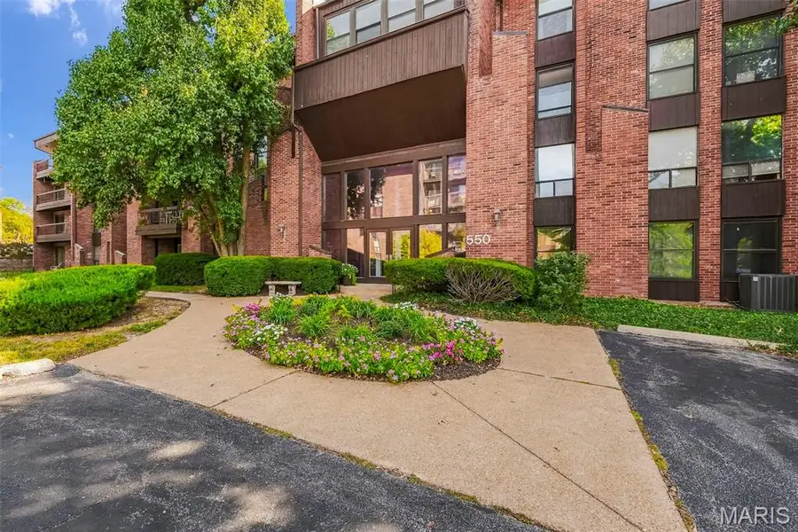 550 Coeur De Royale Drive #308, Creve Coeur, MO 63141 - #2