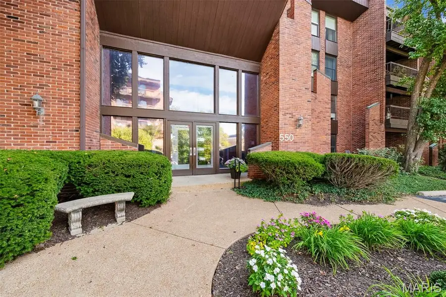 550 Coeur De Royale Drive #308, Creve Coeur, MO 63141 - #3