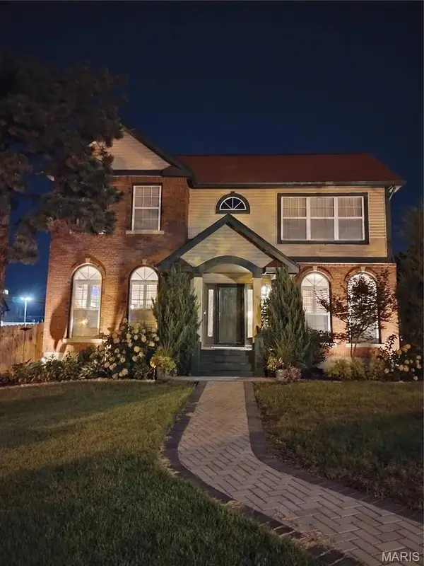 4147 Westminster Place, St Louis, MO 63108