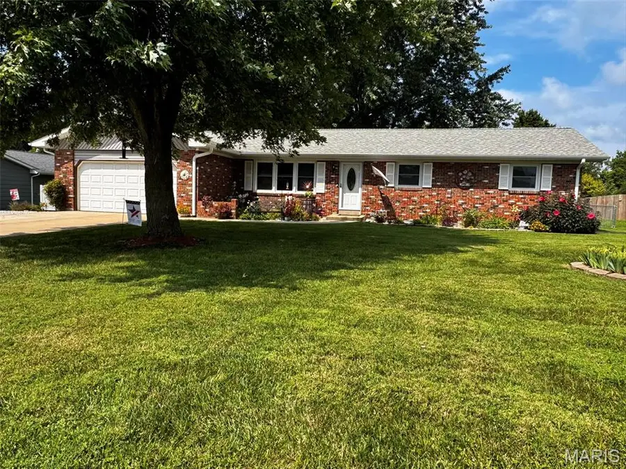 216 Willow Drive, Collinsville, IL 62234 - #2