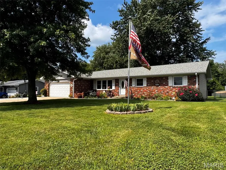 216 Willow Drive, Collinsville, IL 62234 - #3