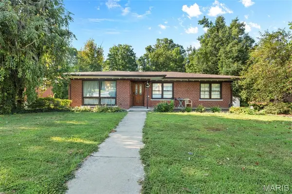67 Cheshire Drive, Belleville, IL 62223