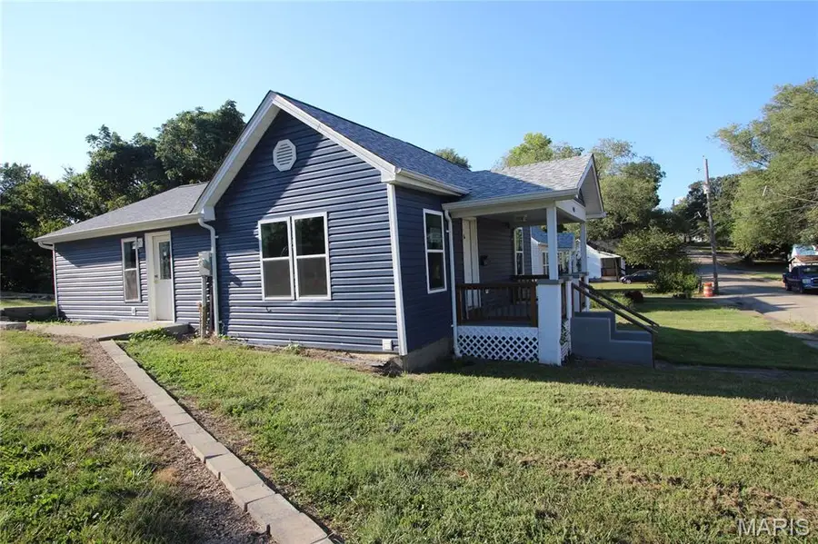 103 N B Street, Perry, MO 63628 - #2