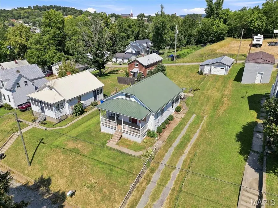 125 E 9th Street, Hermann, MO 65041 - #2