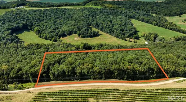 1652 Coles Creek Road, Hermann, MO 65041