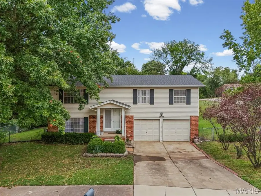 2905 Misty Circle, Oakville, MO 63129 - #2