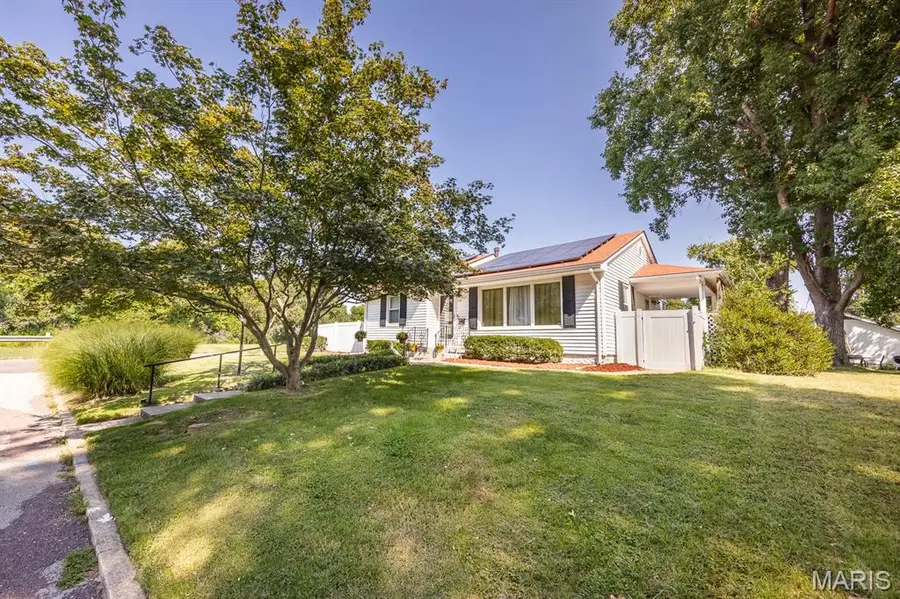 149 S 33rd Street, Belleville, IL 62226 - #2