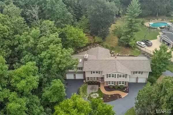 1471 Wilton Lane, Kirkwood, MO 63122