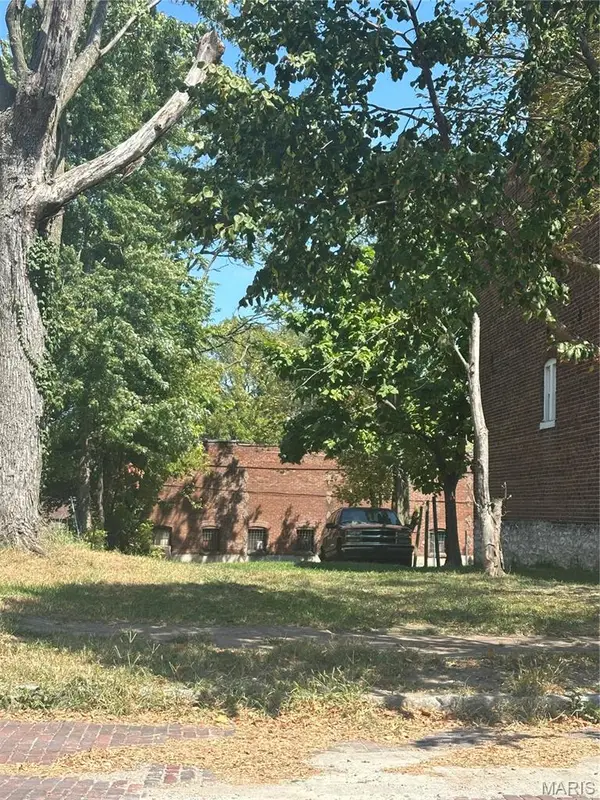 2919 Gasconade Street, St Louis, MO 63118