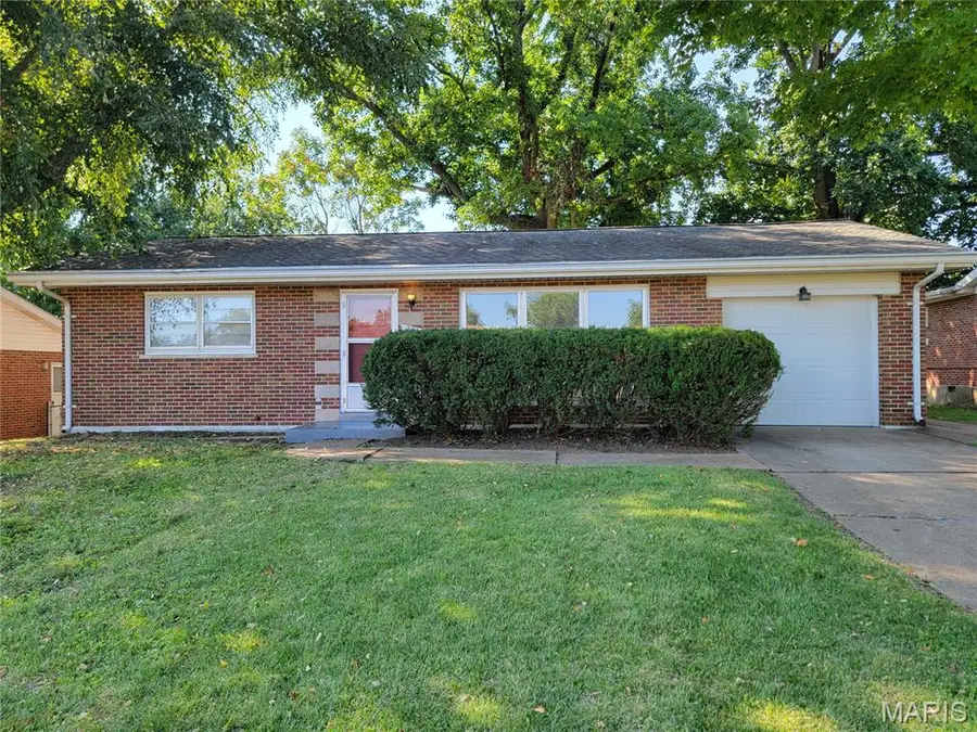 2020 Saint Stephen Drive, Florissant, MO 63033 - #2