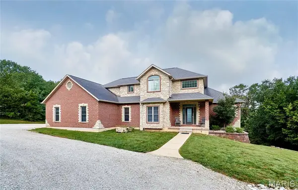 999 Saint Marys Road, Villa Ridge, MO 63089