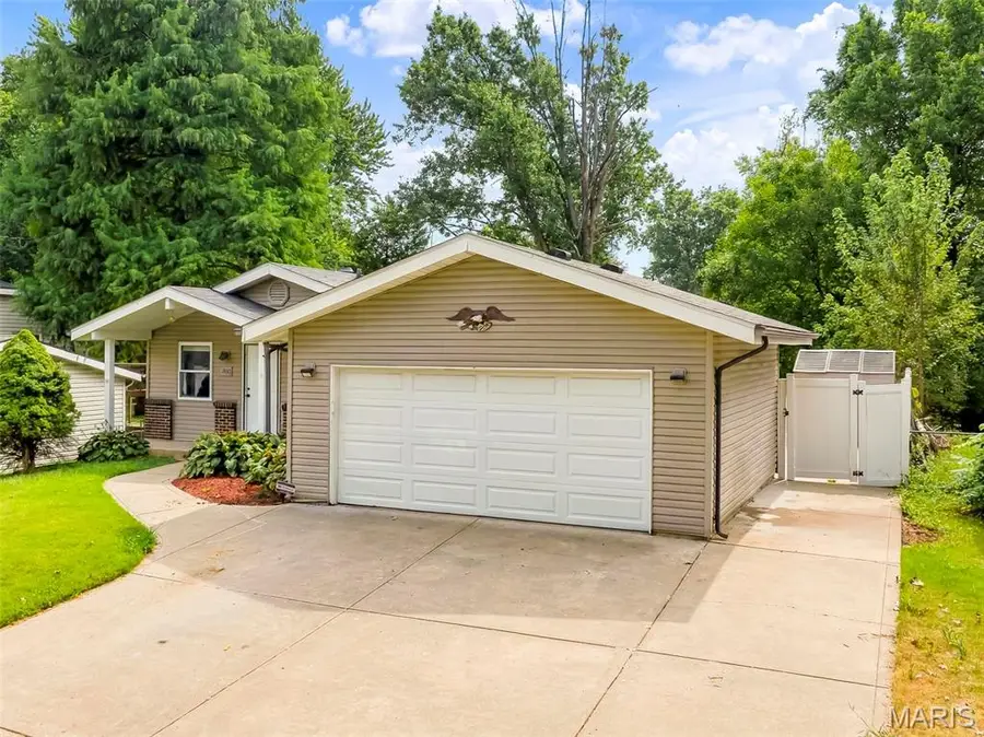 2460 Lindsay Lane, Florissant, MO 63031 - #3
