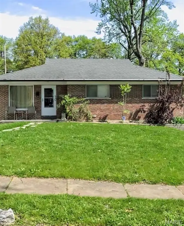 8027 Milan Avenue, Saint Louis, MO 63130 - #1