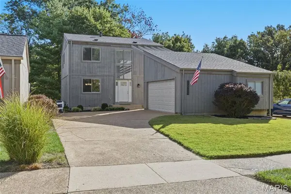 1675 Country Hill Lane, Ballwin, MO 63021