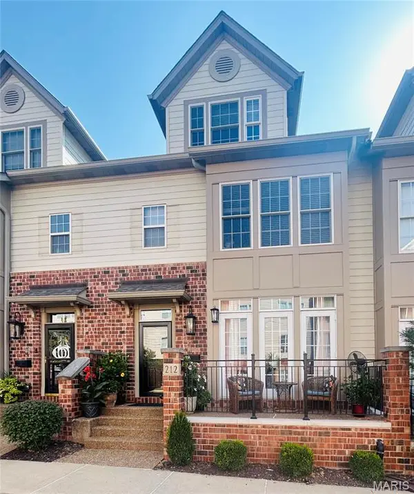 212 Pullman Place, St Louis, MO 63122