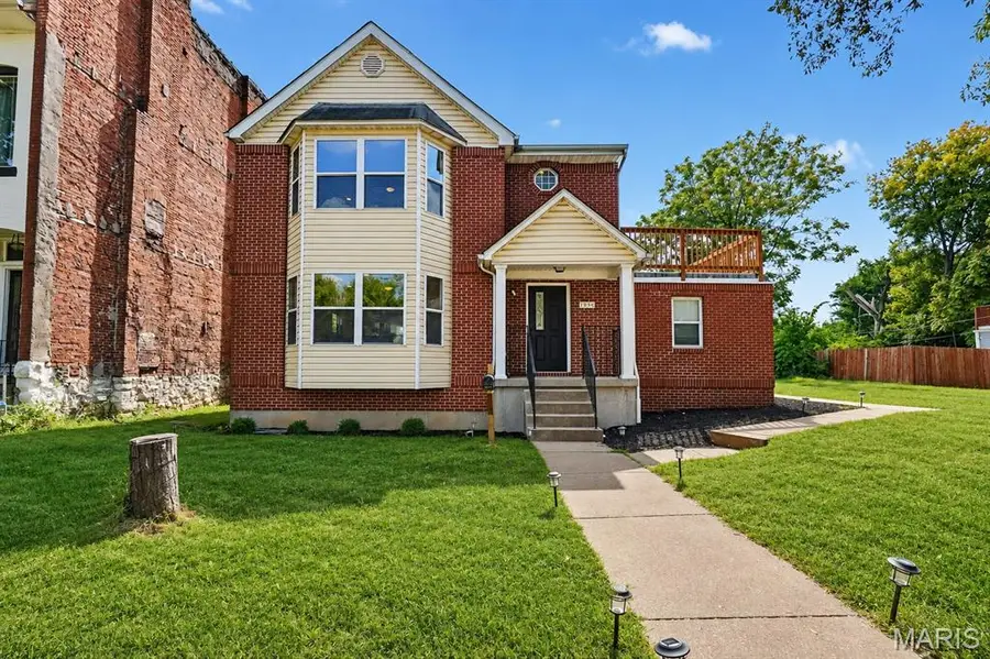 3934 Page Boulevard, Saint Louis, MO 63113 - #2