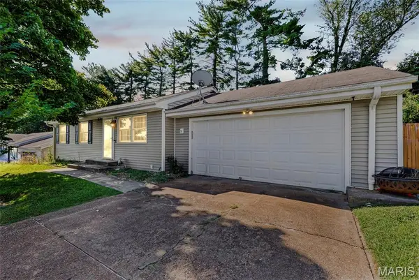 158 E Donaldson Drive, St Louis, MO 63129