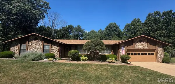 108 W Brittany Lane, O'Fallon, IL 62269