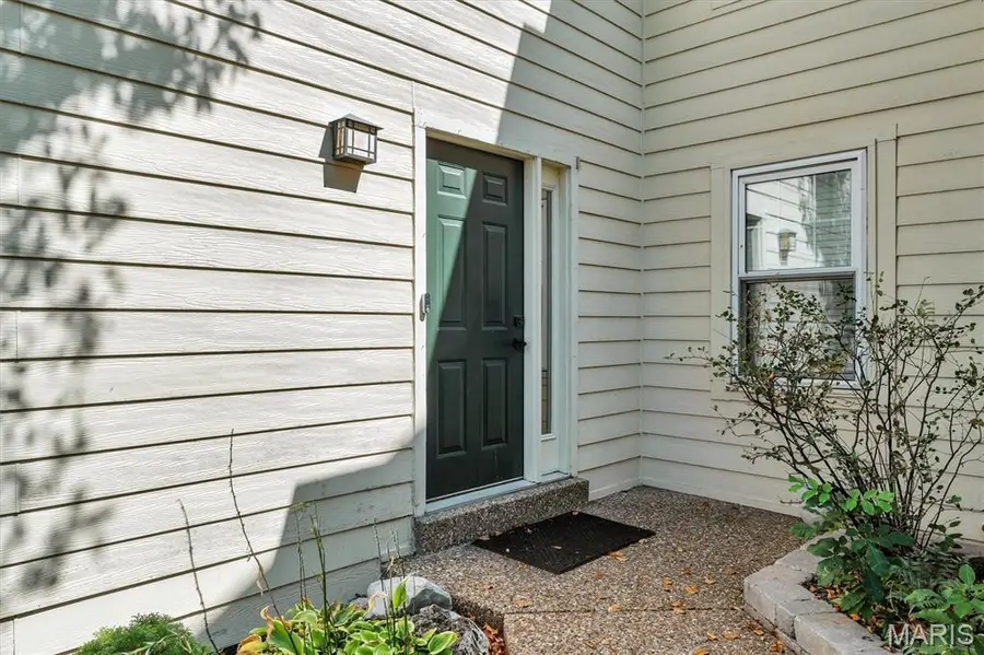 3018 Autumn Shores Drive, Maryland Heights, MO 63043 - #2