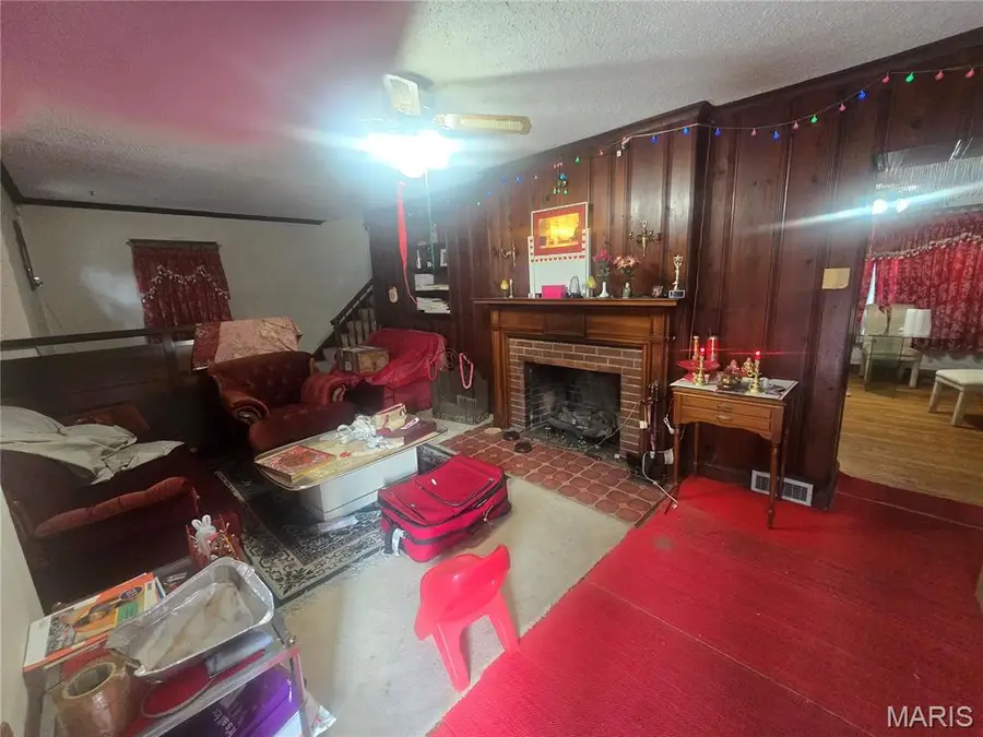 3907 Mcdonald Avenue, Saint Louis, MO 63116 - #3