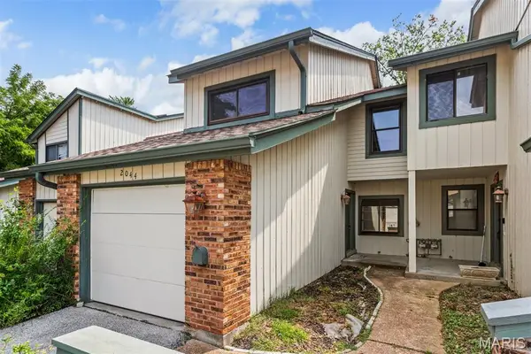 2044 Falling Brook Drive, Maryland Heights, MO 63043