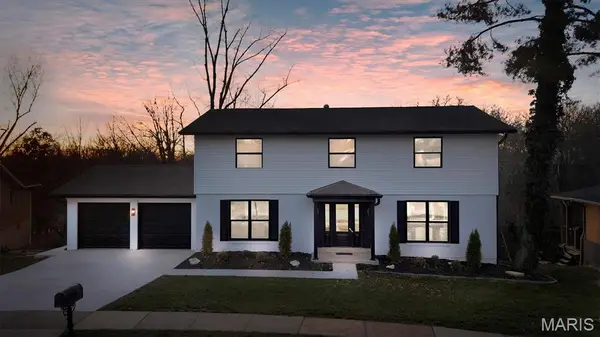 4662 Britcastle Drive, St Louis, MO 63128