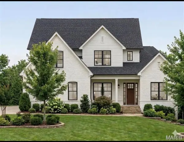 556 Graeser Road, Creve Coeur, MO 63141