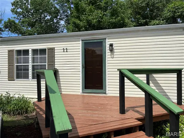 11 Willow Run Court, Fenton, MO 63026