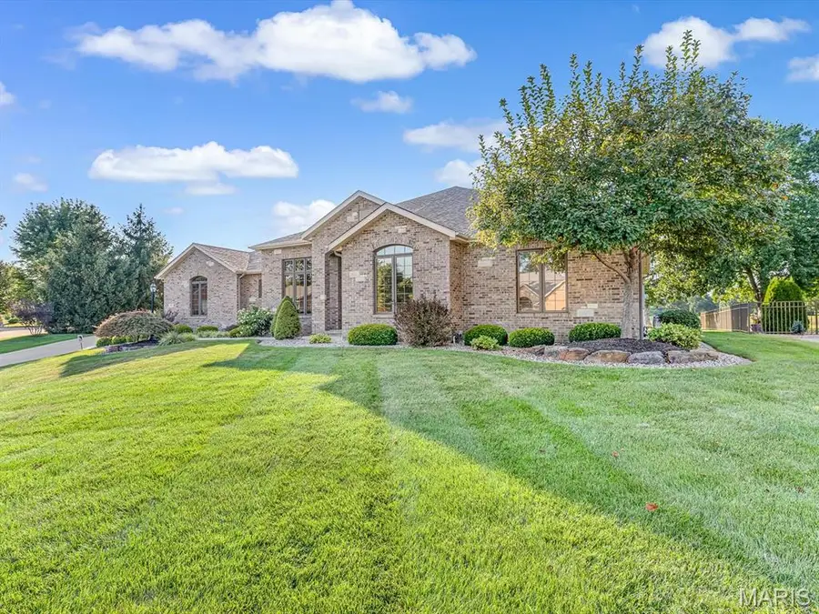 5205 Fox Cove, Edwardsville, IL 62025 - #3