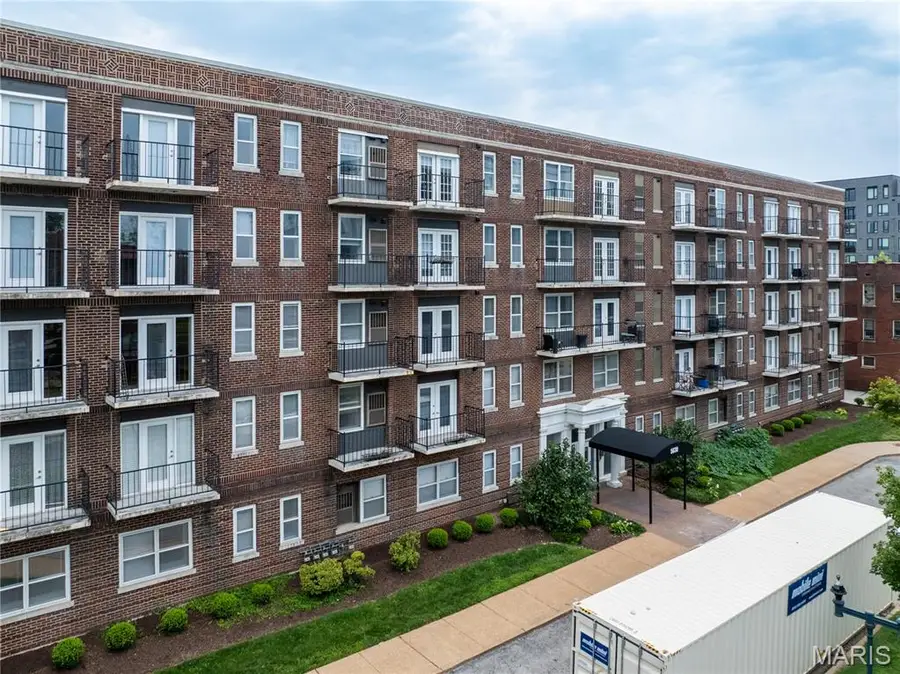 5630 Pershing Avenue #59, Saint Louis, MO 63112 - #2