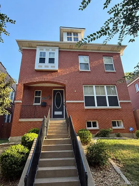 3843 Russell Boulevard, St Louis, MO 63110