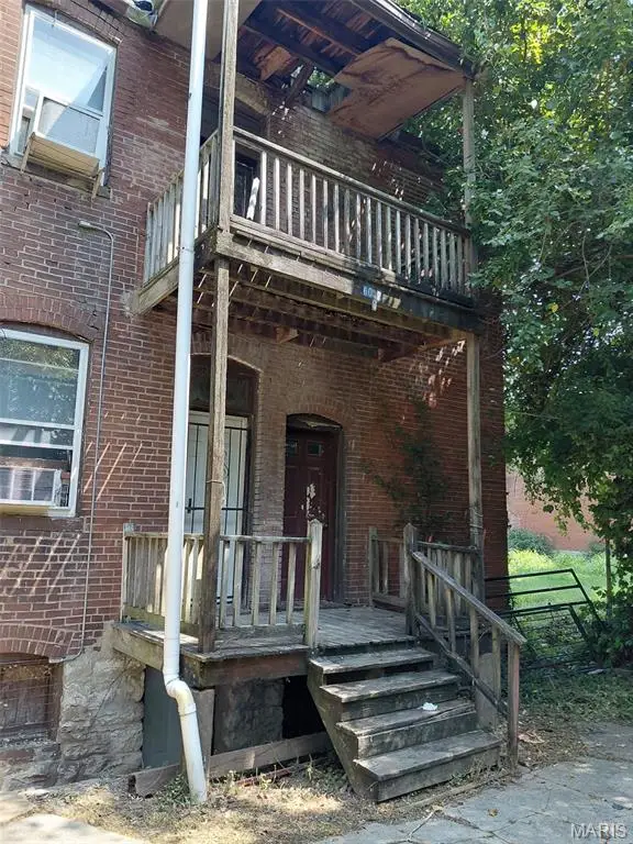 6032 Suburban Avenue, Saint Louis, MO 63112 - #3