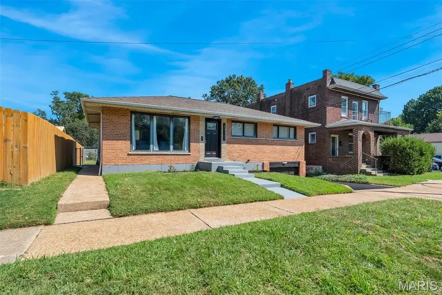 3710 Mccausland Avenue, Saint Louis, MO 63109 - #3