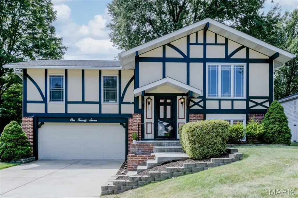 127 Spring Leaf Drive, Saint Peters, MO 63376 - #1