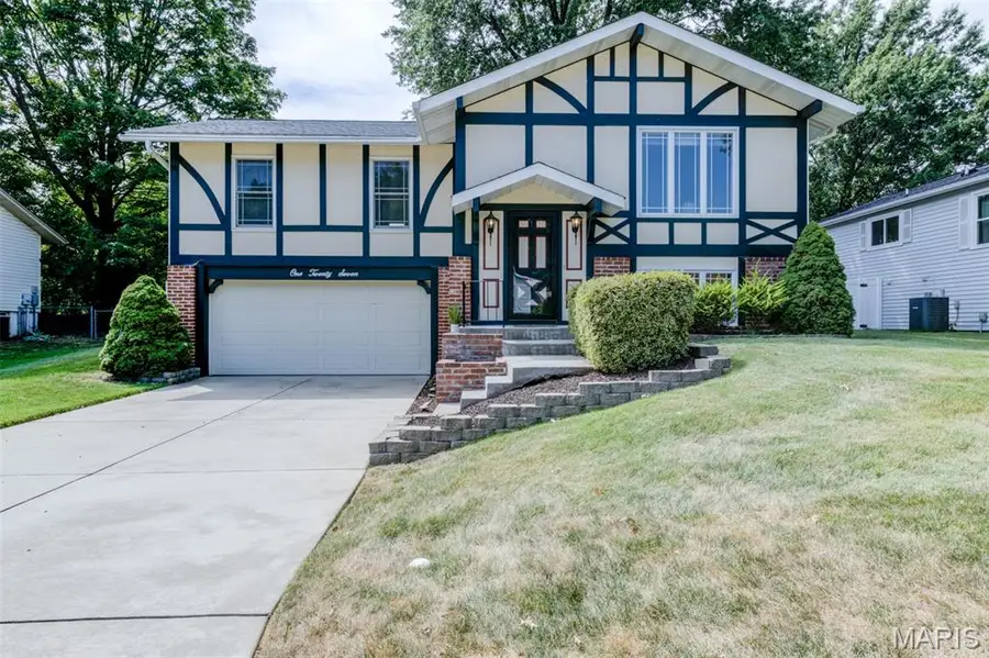 127 Spring Leaf Drive, Saint Peters, MO 63376 - #2