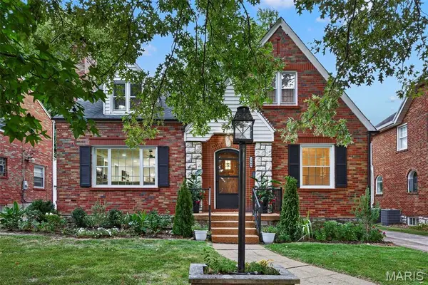 2940 Moniteau Drive, St Louis, MO 63121