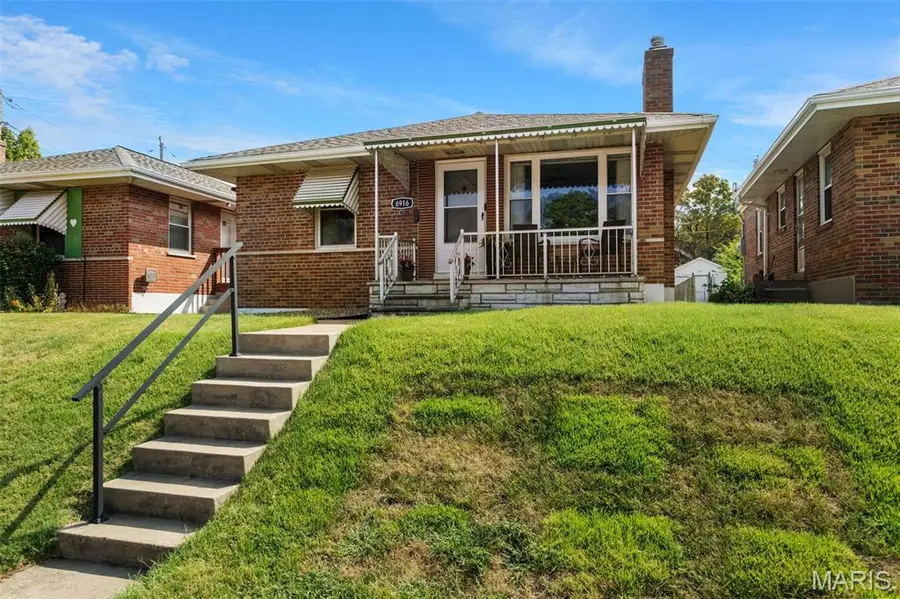 6916 Hampton Avenue, Saint Louis, MO 63109 - #2