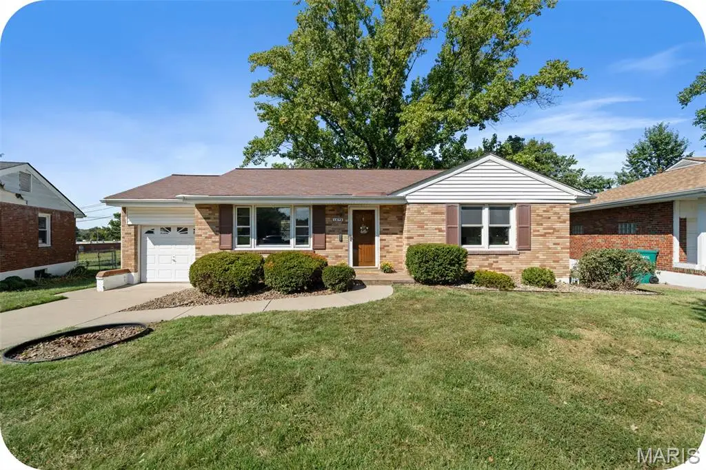 1273 Waldorf Drive, Bellefontaine Neighbors, MO 63137 - #1