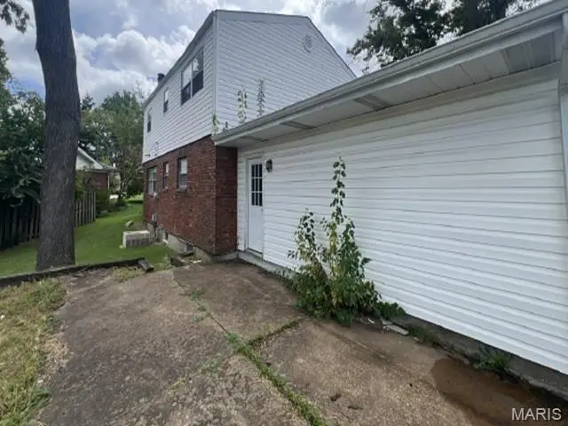 2525 Hackney Drive, Florissant, MO 63033 - #2