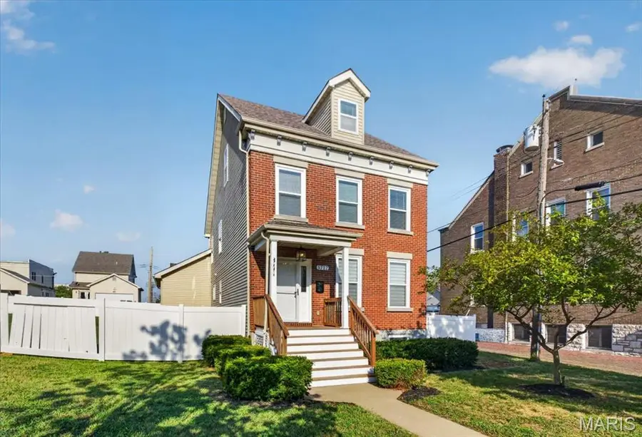 3717 Tennessee Avenue, Saint Louis, MO 63118 - #3