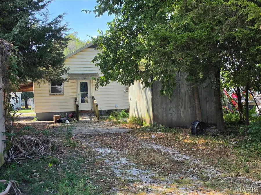 617 Park Street, Hillsboro, IL 62049 - #3