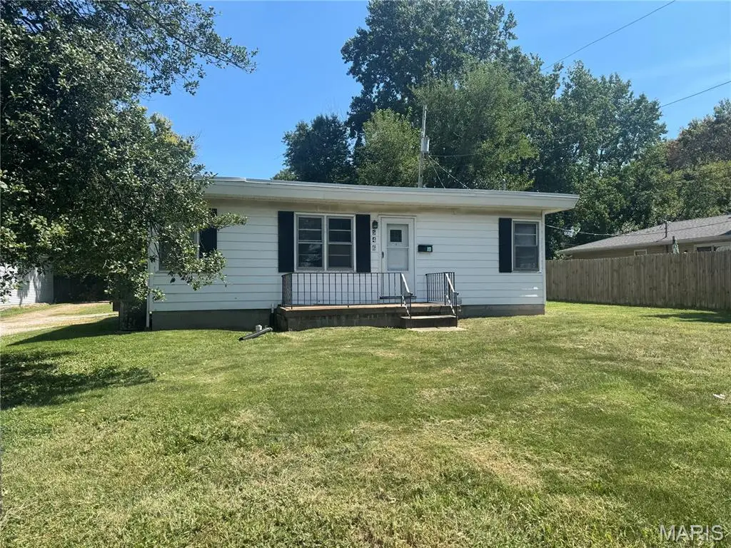 546 N 40th Street, Belleville, IL 62226 - #1