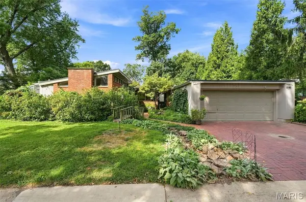 2217 Divot Drive, Crystal Lake Park, MO 63131
