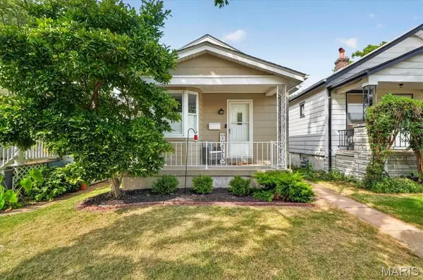 6409 Marquette Avenue, St Louis, MO 63139