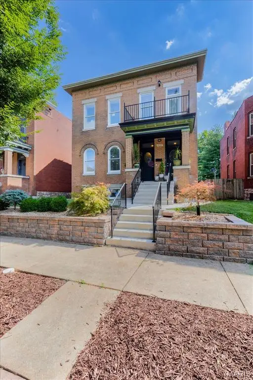 4026 Russell Boulevard, Saint Louis, MO 63110 - #2