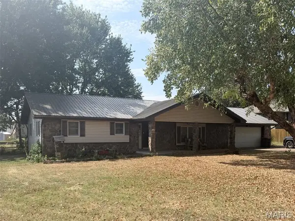 230 Planeview Avenue, Lebanon, MO 65536